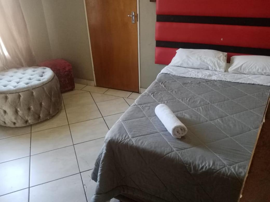 Ebony Guest House Pretoria Exterior photo